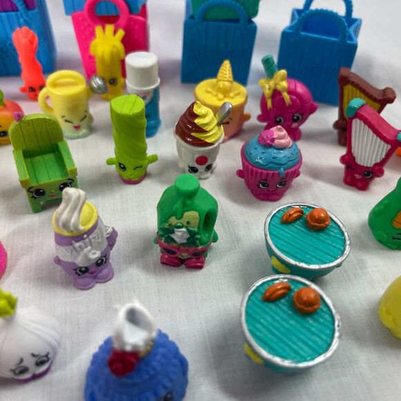 Shopkins Lot of 39 Characters and 11 Baskets Mixed Series Coffee Cake - Picture 4 of 7
